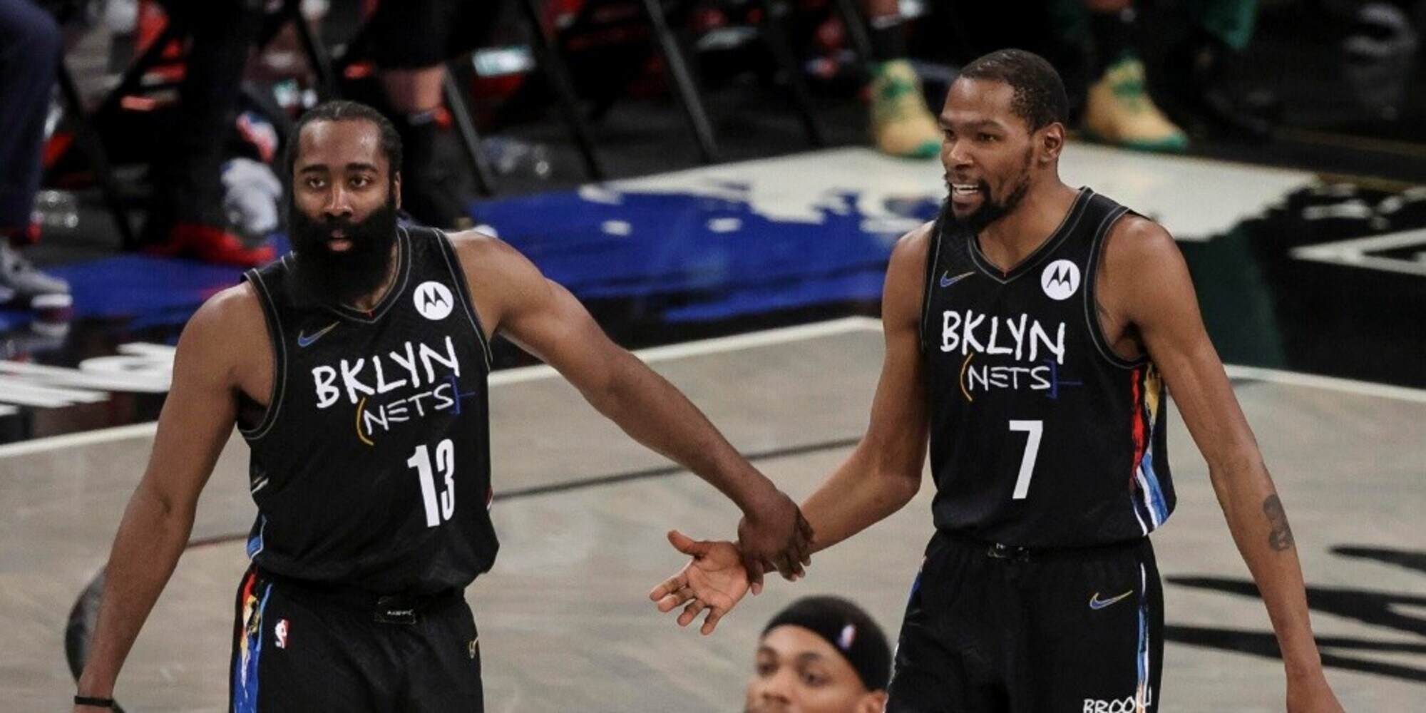 Nba, serie chiusa per Brooklyn. Vincono Phoenix e Denver