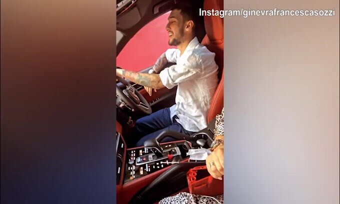 Politano cantante: "Sono cotto d'amore"