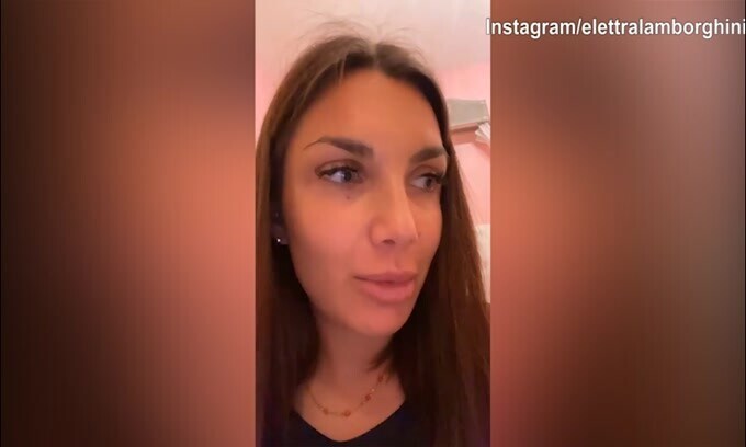 Elettra Lamborghini ritrova le vecchie lettere d'amore