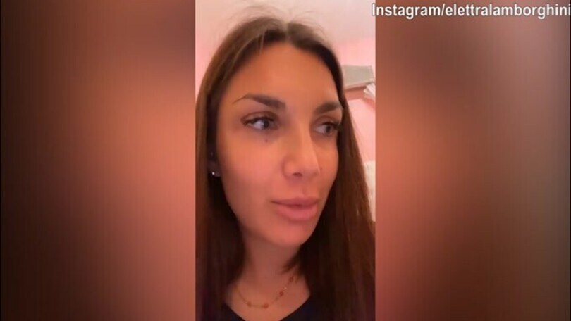 Elettra Lamborghini ritrova le vecchie lettere d'amore