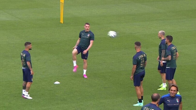 Gli Azzurri si allenano in campo senza Sensi