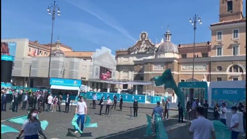 Euro 2020: subito spettacolo nella fan zone di Roma