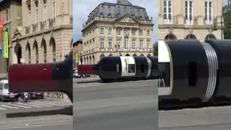 Bordeaux, il tram è… una bottiglia di Chardonnay