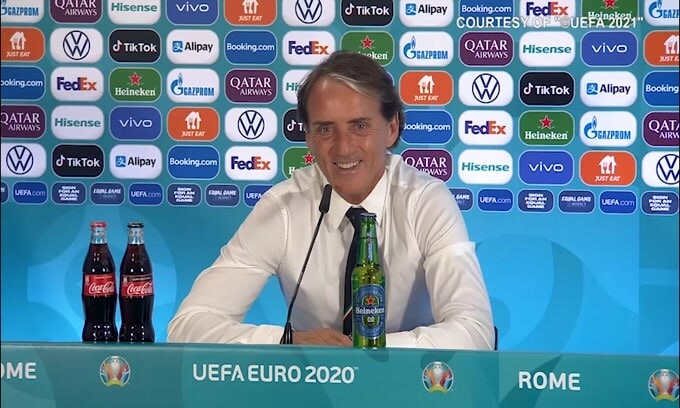 Spinazzola Mvp, Mancini applaude