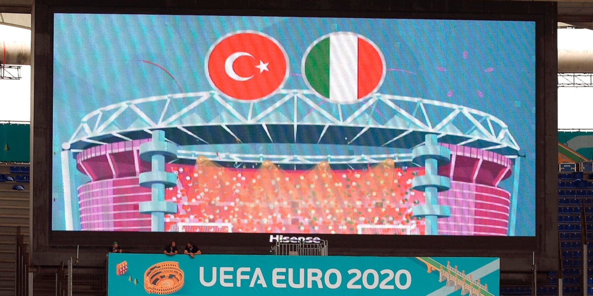 Euro2020, Italia-Turchia: tifoso turco accende un petardo. Cinque anni di daspo