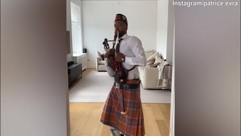 Evra non si smentisce, eccolo con il Kilt