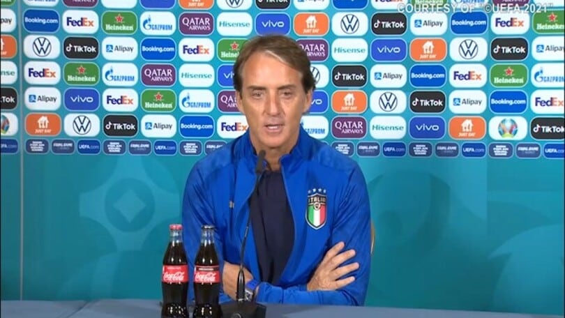 Mancini: "Italia favorita? Se lo dicono i bookmaker.."