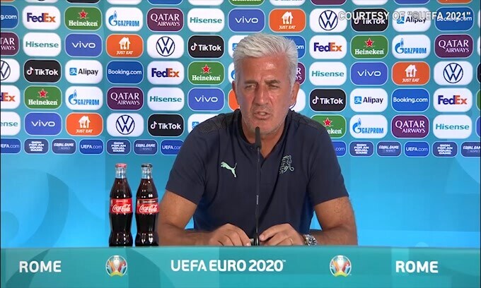 Petkovic: "Freniamo l'entusiasmo dell'Italia"