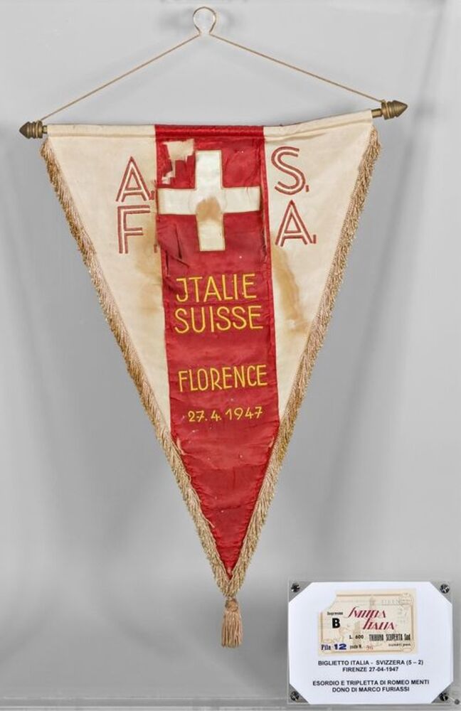 I cimeli del Museo del Calcio di Coverciano raccontano le sfide tra Italia e Svizzera