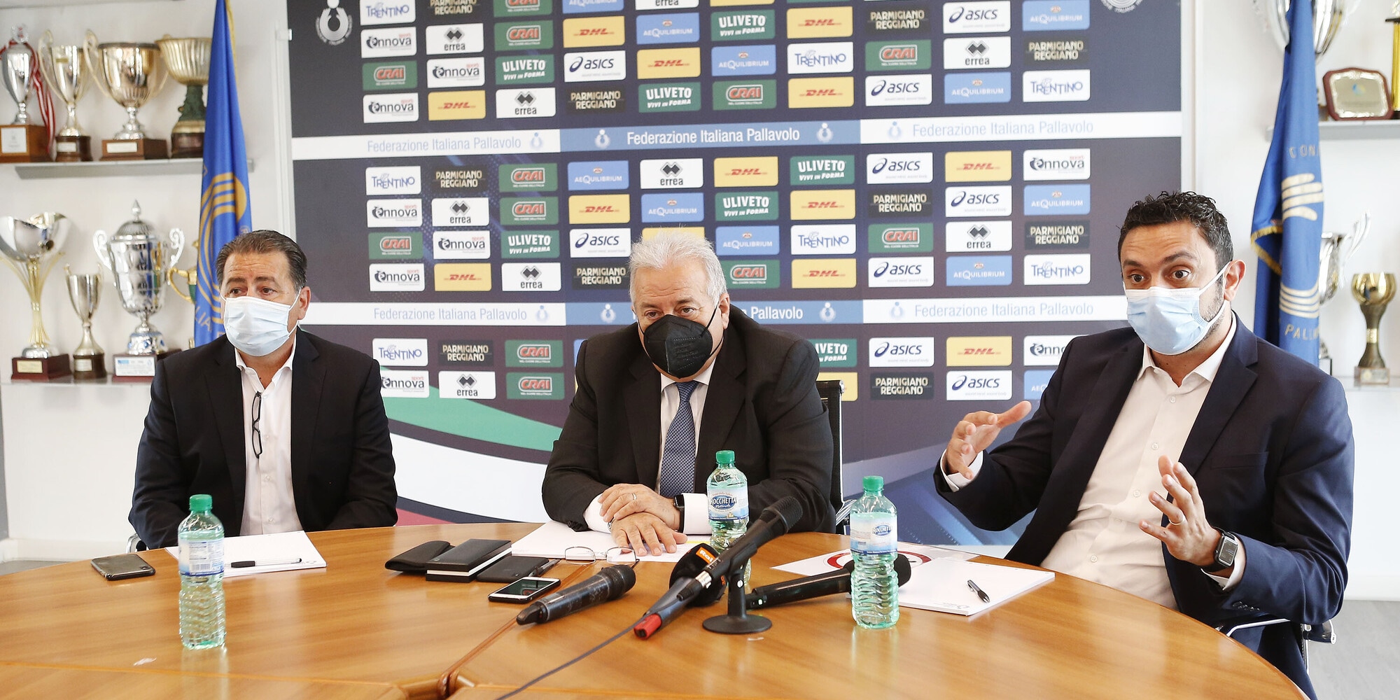 De Giorgi sulla panchina azzurra, Mazzanti resta CT delle donne