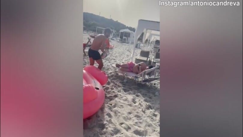 Candreva, super scherzo in spiaggia!