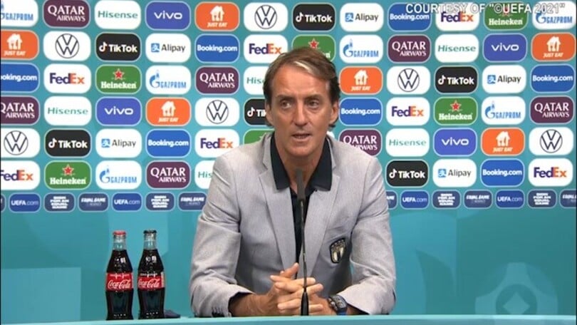 Mancini scherza: "Contagi in aumento? Abbiamo la doppia dose"