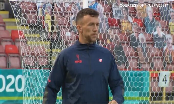 Tegola Croazia, Perisic è positivo