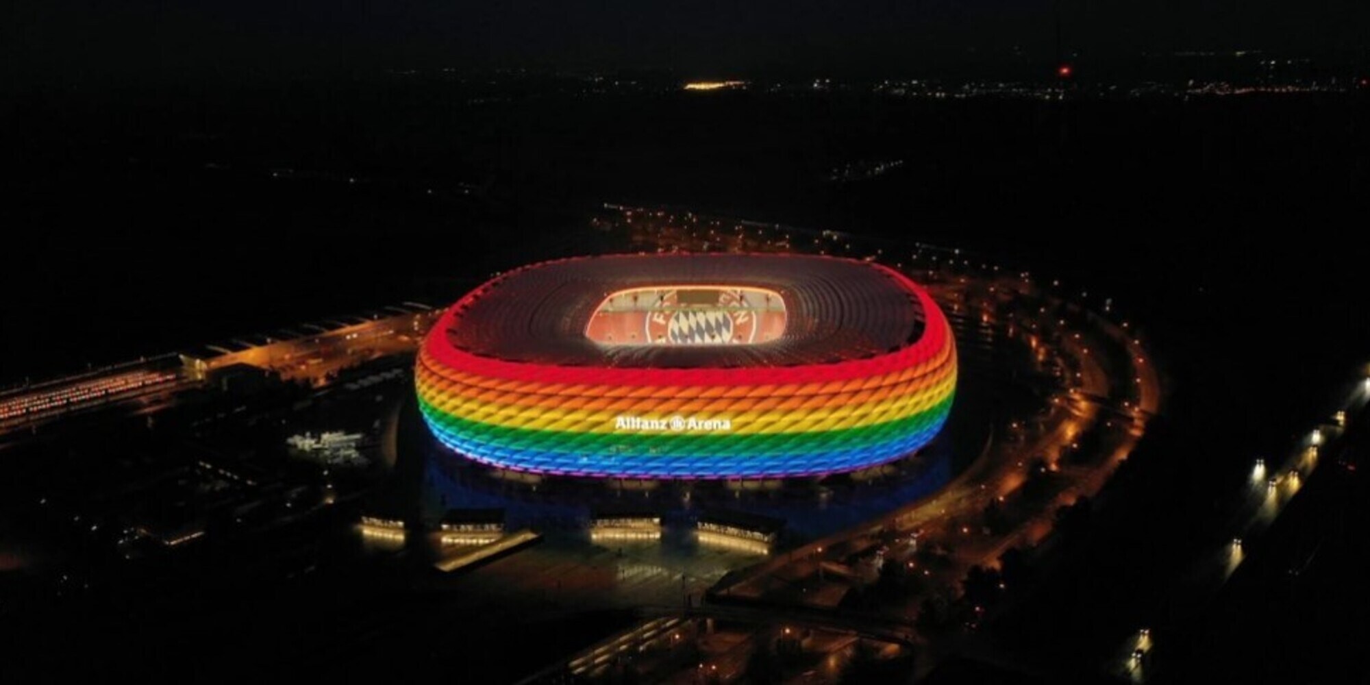 Uefa: "Ungheria, simboli arcobaleno consentiti nello stadio"