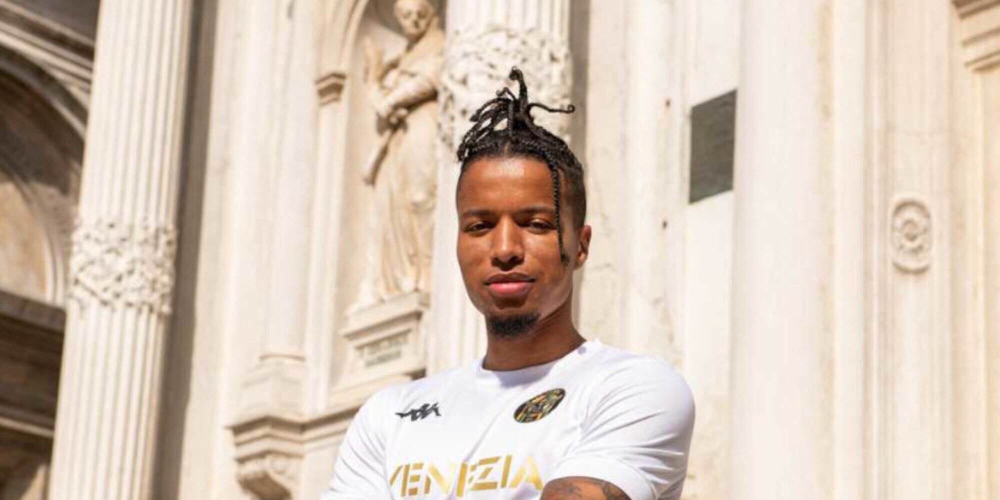 Venezia, dal Benfica arriva in prestito Ebuehi
