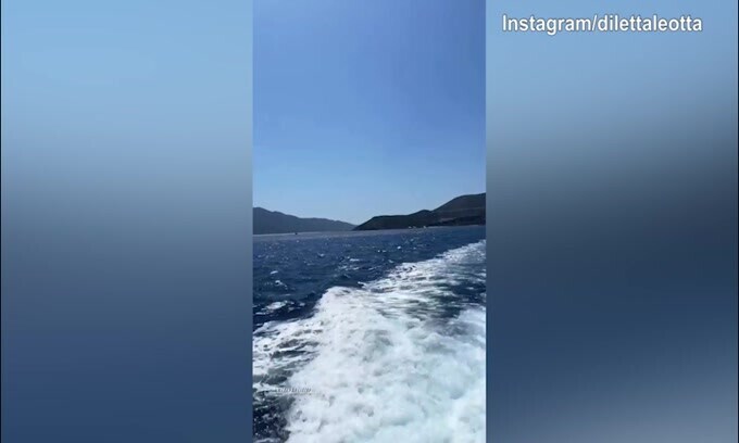 Diletta Leotta, tuffo pazzesco!
