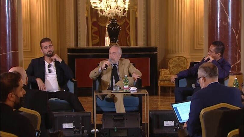 De Laurentiis attacca la Fifa: "Qatar 2022 è una superc****a"