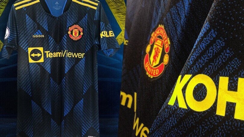 "Lo United si rifà il look: ecco la terza maglia 2021-22"