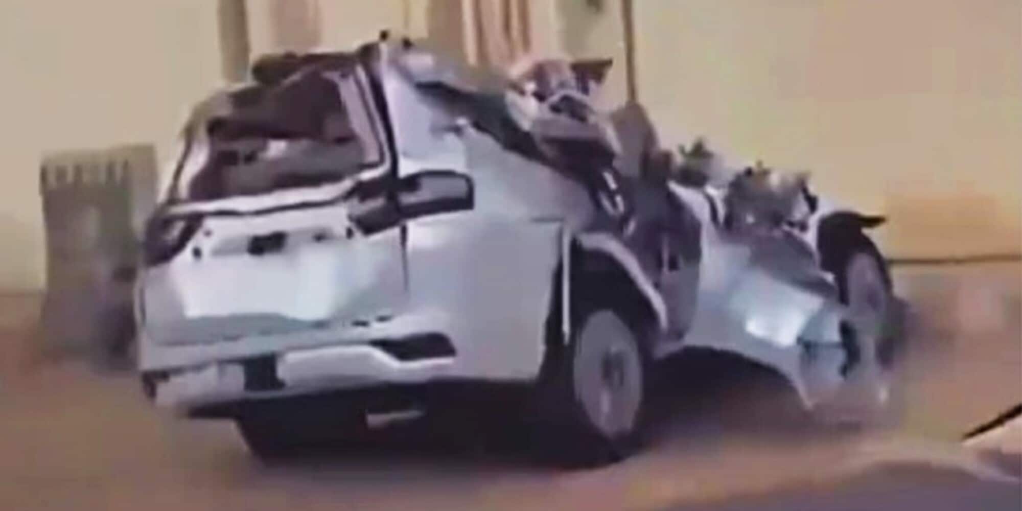 Toyota Land Cruiser, i nuovi Suv vanno in frantumi in un incidente