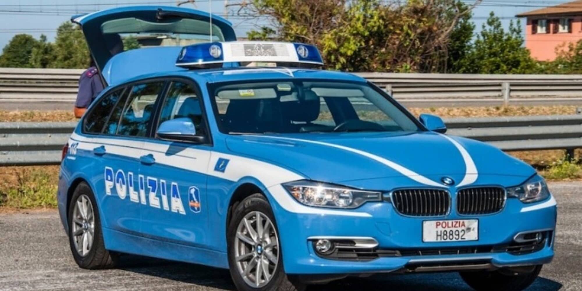 Scippatore seriale in moto arrestato a Catania