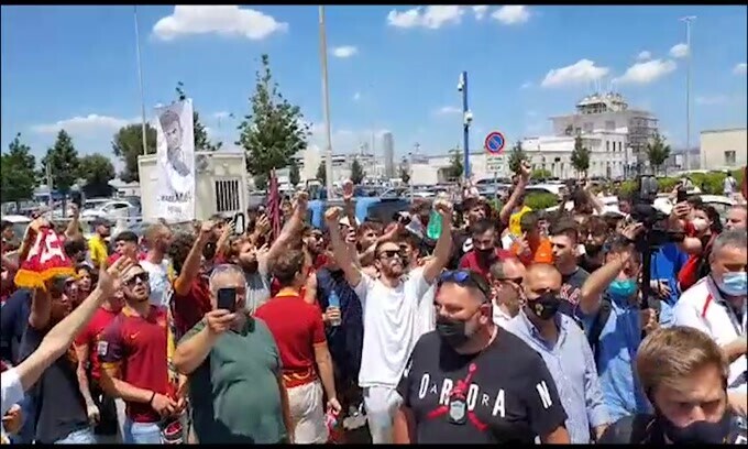 Mourinho Day, i cori dei tifosi a Ciampino
