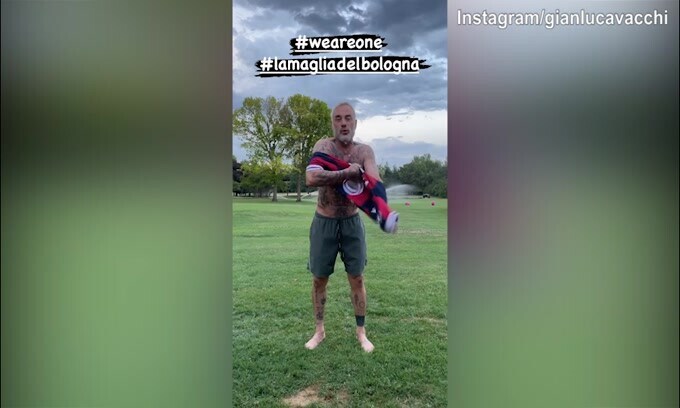 Vacchi mette la maglia del Bologna, la risposta di Mihajlovic