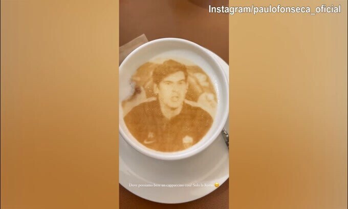 Fonseca pubblica il cappuccino con la sua faccia