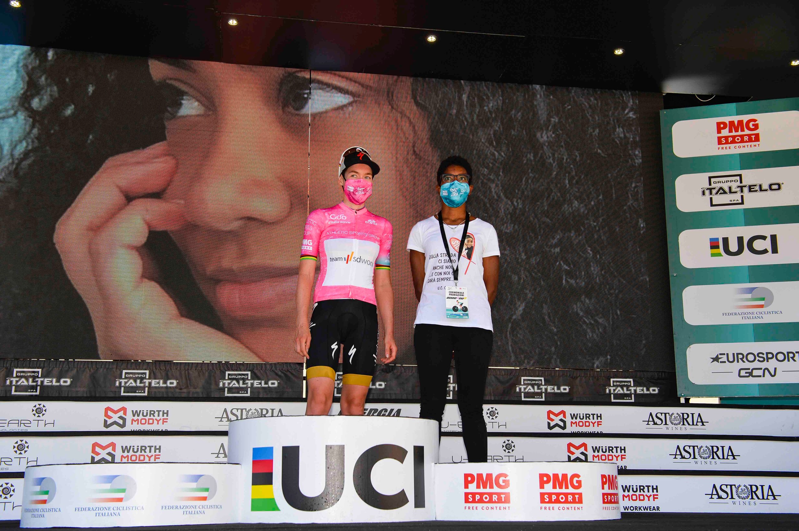 Giro d'Italia Donne: tappa alla Wiebes, Van Der Breggen maglia rosa