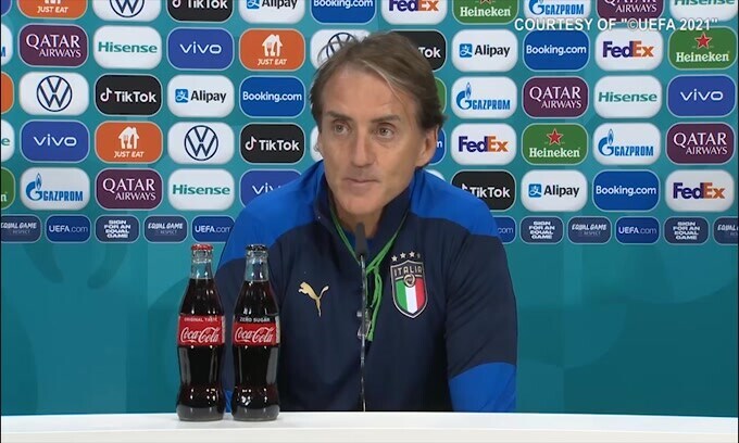 Mancini: "Tifosi italiani? Spero di sentirli alla fine"