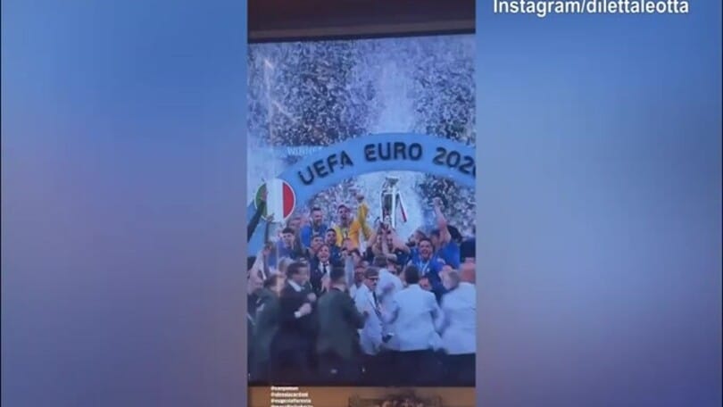 L'Italia alza la Coppa: parte la festa di Diletta Leotta