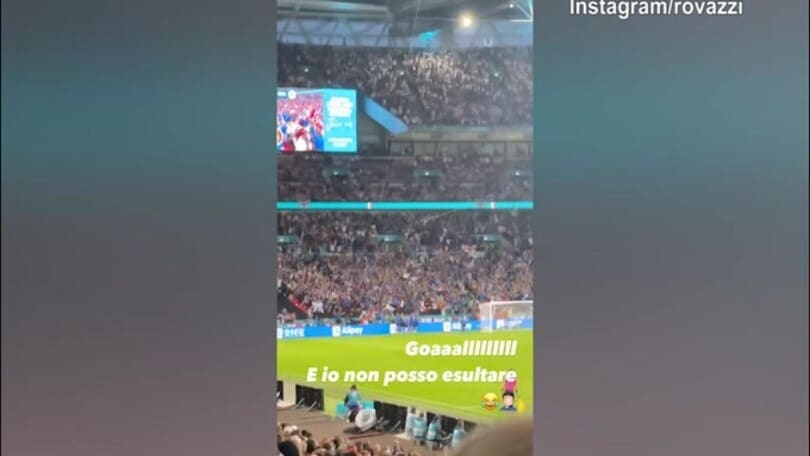 Rovazzi intruso nella curva inglese: "Non posso esultare"