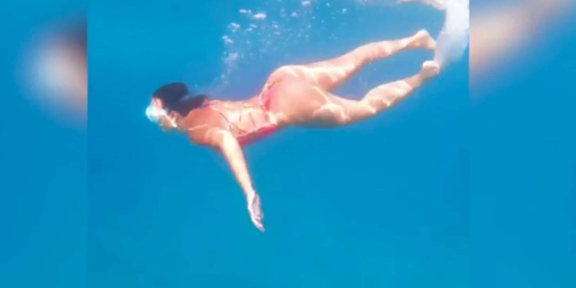 Georgina, boom sui social con un video sott'acqua