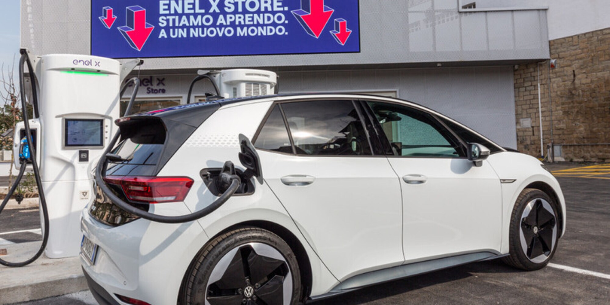 Solo auto elettriche in Europa dal 2035: ecco la proposta dell'UE