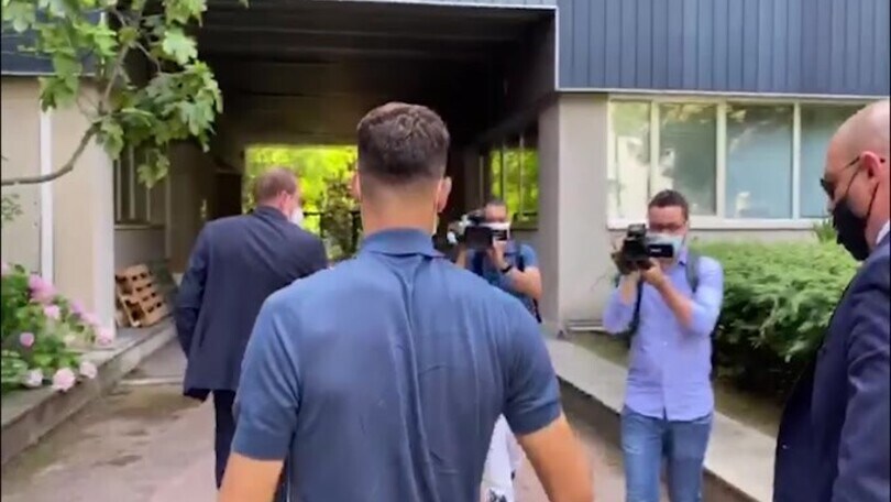 Psg, brutte notizie per Hakimi: è positivo al Covid-19