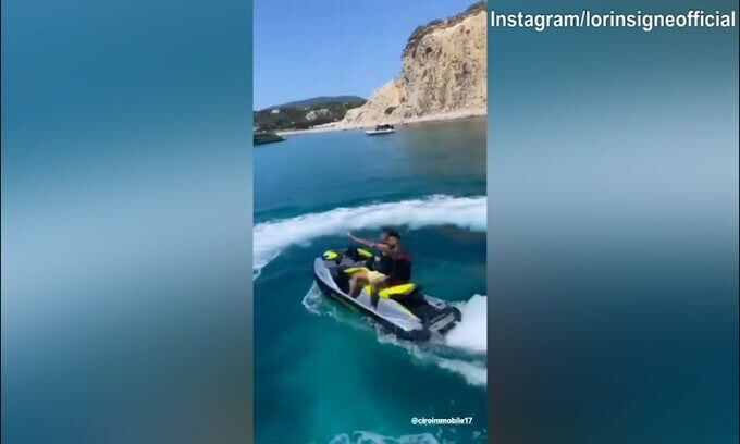 Insigne e Immobile, insieme con la moto d'acqua