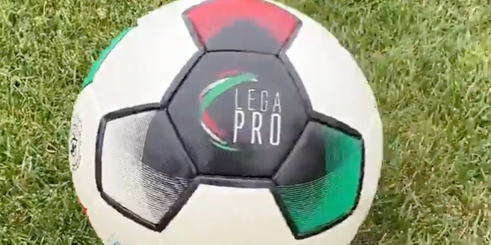 Serie C, è "Magister Legacy" il nuovo pallone 21/22