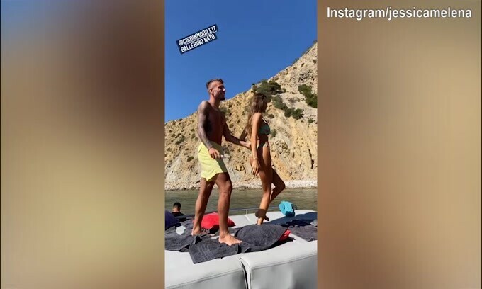 Ciro e Jessica, sexy ballo in barca!