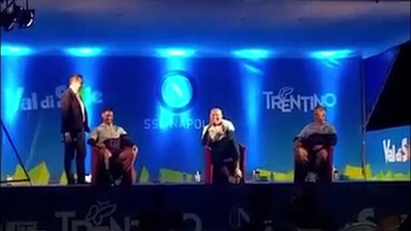 Napoli, Spalletti sul palco lancia il coro dei tifosi