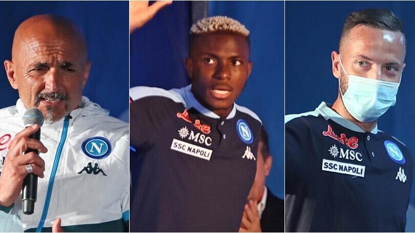 Napoli, show sul palco di Dimaro con i tifosi