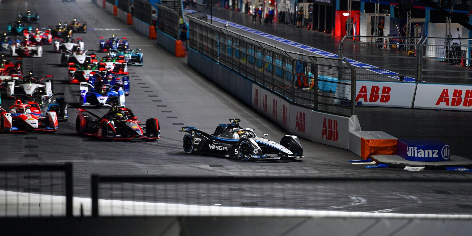 ePrix Londra, gara-2: vince Lynn, Di Grassi punito per una manovra scorretta