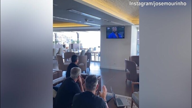 Mourinho, super festa per la prima medaglia del Portogallo!