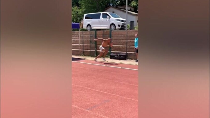 Olimpiadi, leggenda Jacobs: è medaglia d'oro nei 100 metri