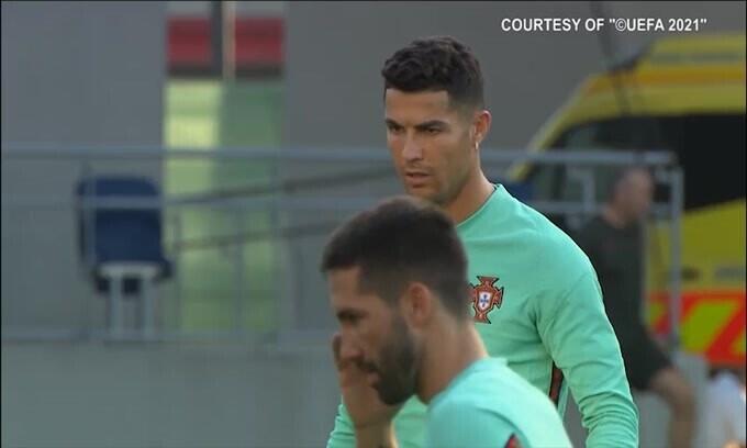 AS: "CR7 vuole lasciare la Juve"