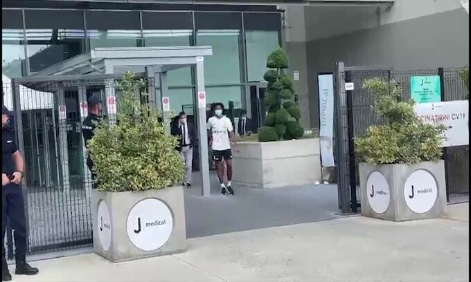 Cuadrado al J Medical per le visite
