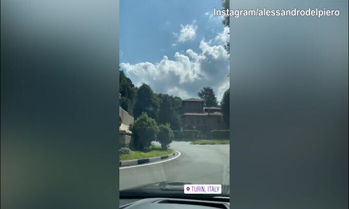 Torino, Alex Del Piero gira per la città