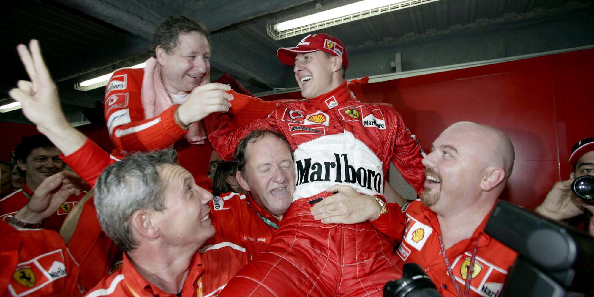 Barrichello polemico: "Ferrari? Erano tutti con Schumacher. Io mai aiutato"