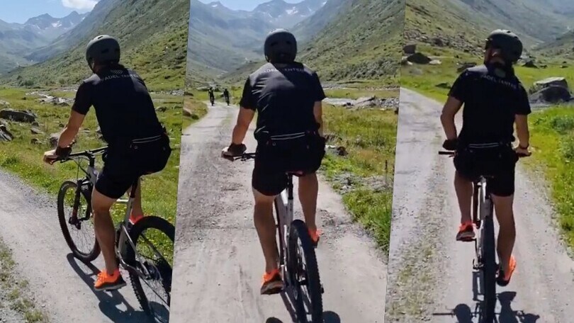 Ibrahimovic in montagna: allenamento con la bici