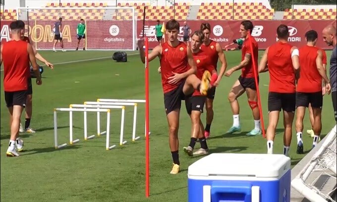 Roma e Mourinho in campo con vista Conference League