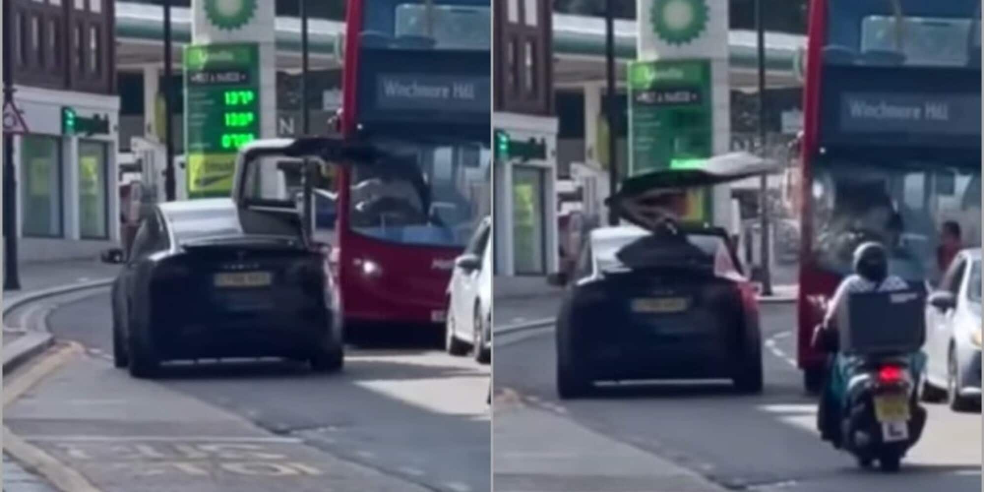 Tesla Model X, in strada con lo sportello aperto, l'incidente con il bus è inevitabile VIDEO