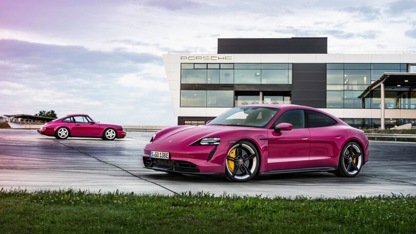 Porsche Taycan 2022: ecco come cambia